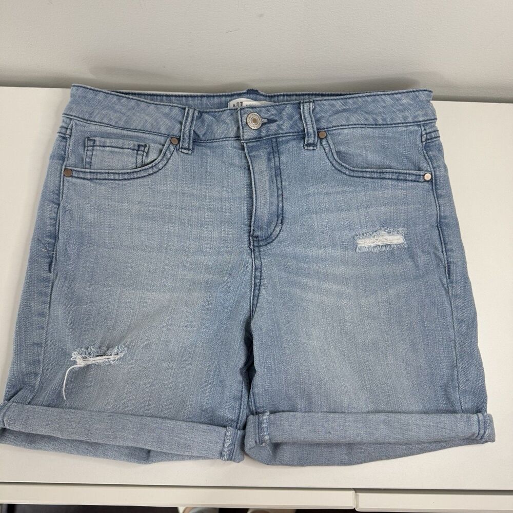 Artisan NY Women's Denim Shorts Light Wash Blue size 6